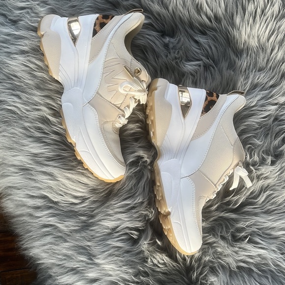 MK shoes - Picture 4 of 4